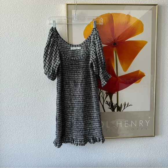 Faithfull the Brand Constantia Smocked Gingham Mini Dress 6 - Picture 4 of 9